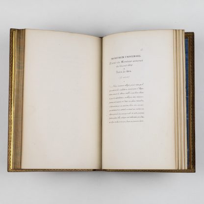 Un recueil d'éloges calligraphiés pour le modèle d'un portrait de femme présenté au salon de 1864 par Félix-Henri Giacomotti (1828-1909).