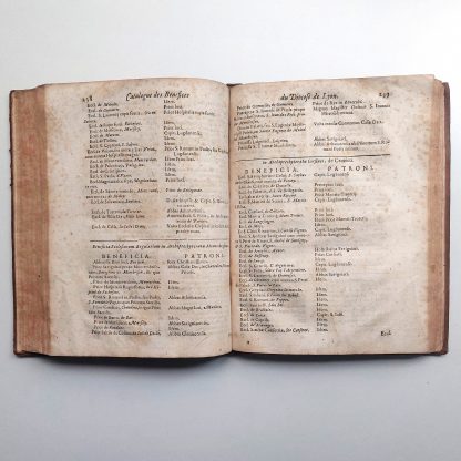Histoire ecclesiastique du diocèse de Lyon, traitée par la suite chronologique des vies des reverendissimes archeveques comtes de Lyon et primats de France. – Image 10