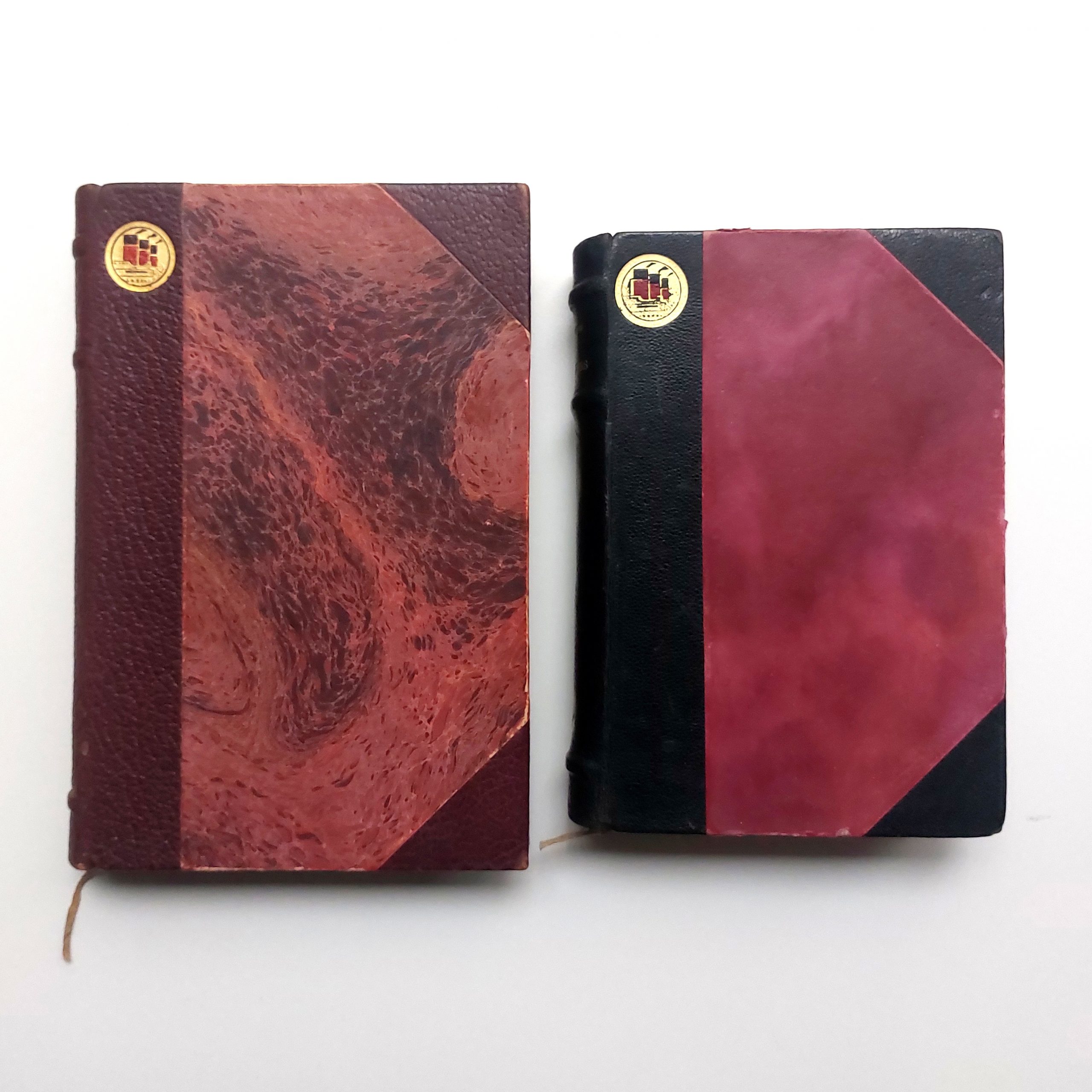 Deux romans féministes en langue anglaise provenant de la bibliothèque du paquebot Normandie. – Image 2