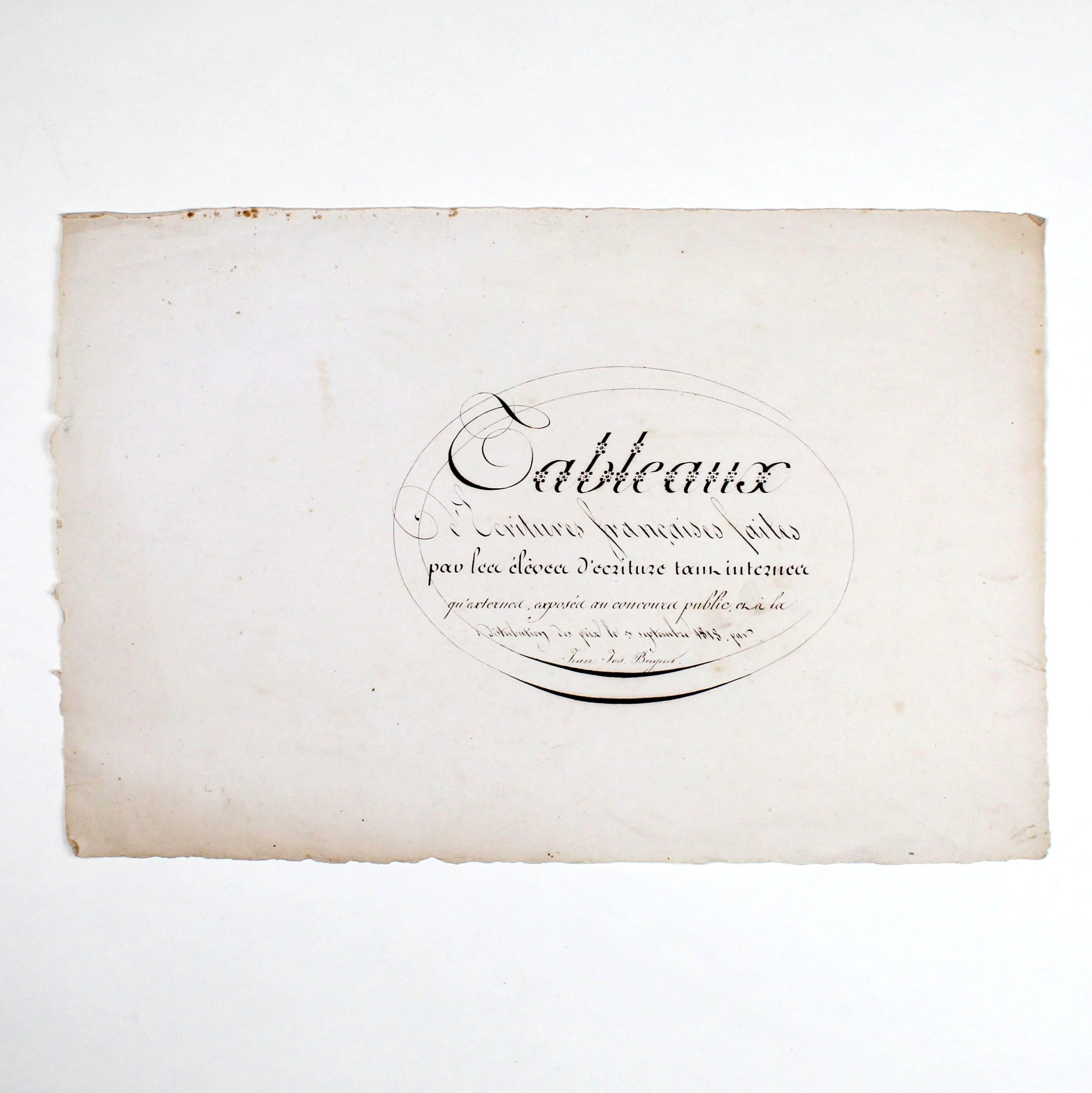 Ensemble de 29 travaux manuscrits réalisés et exposés dans une école d'écriture. – Image 2