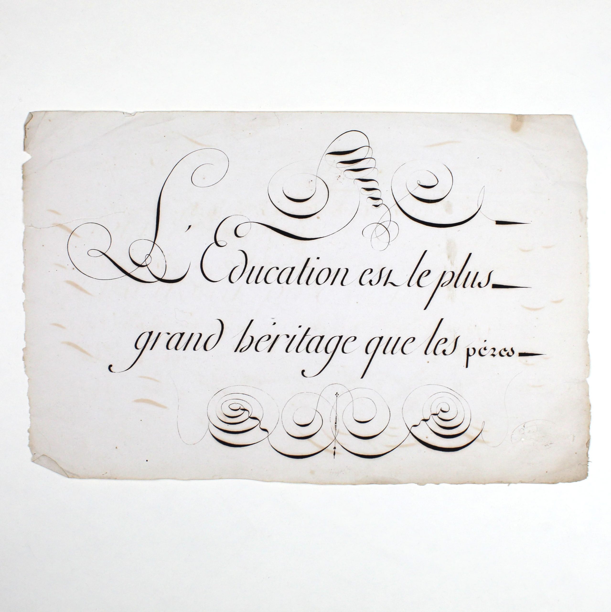 Ensemble de 29 travaux manuscrits réalisés et exposés dans une école d'écriture.