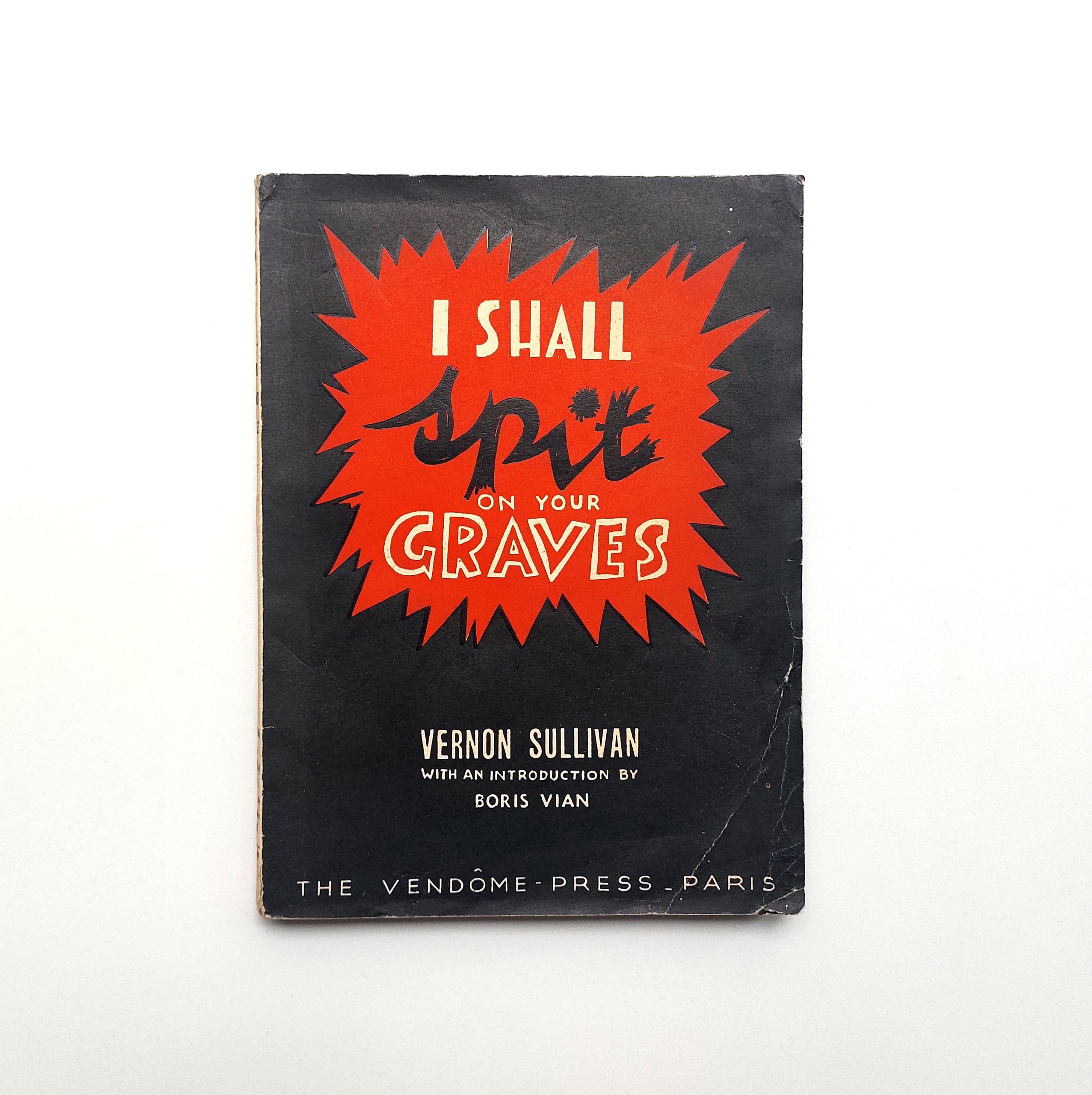 Collection de l'édition originale de J'irai cracher sur vos tombes et de sa version fictive anglaise. – Image 5