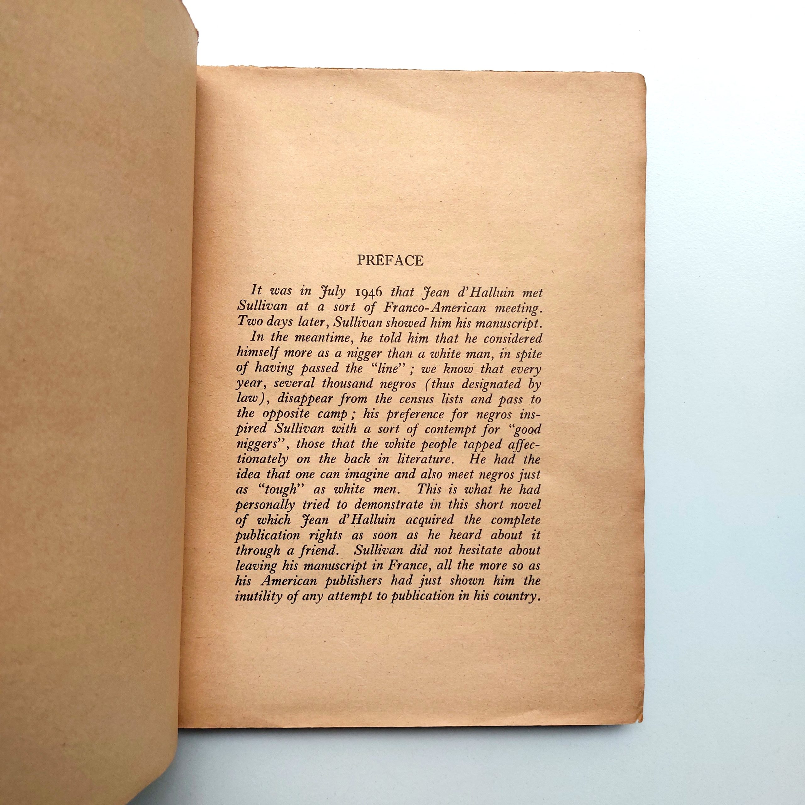 Collection de l'édition originale de J'irai cracher sur vos tombes et de sa version fictive anglaise. – Image 7